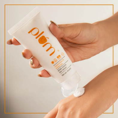 Plum Chamomile & White Tea Sheer Matte Day Cream